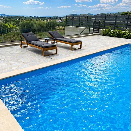Elysian View Lefkakia Villa *