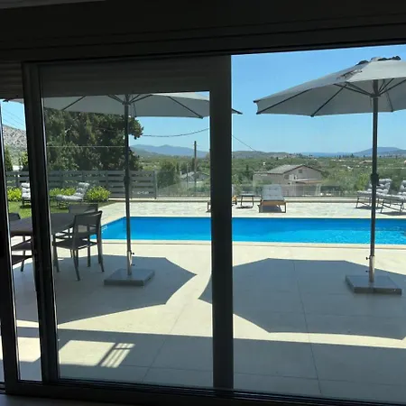 Elysian View Lefkakia Villa